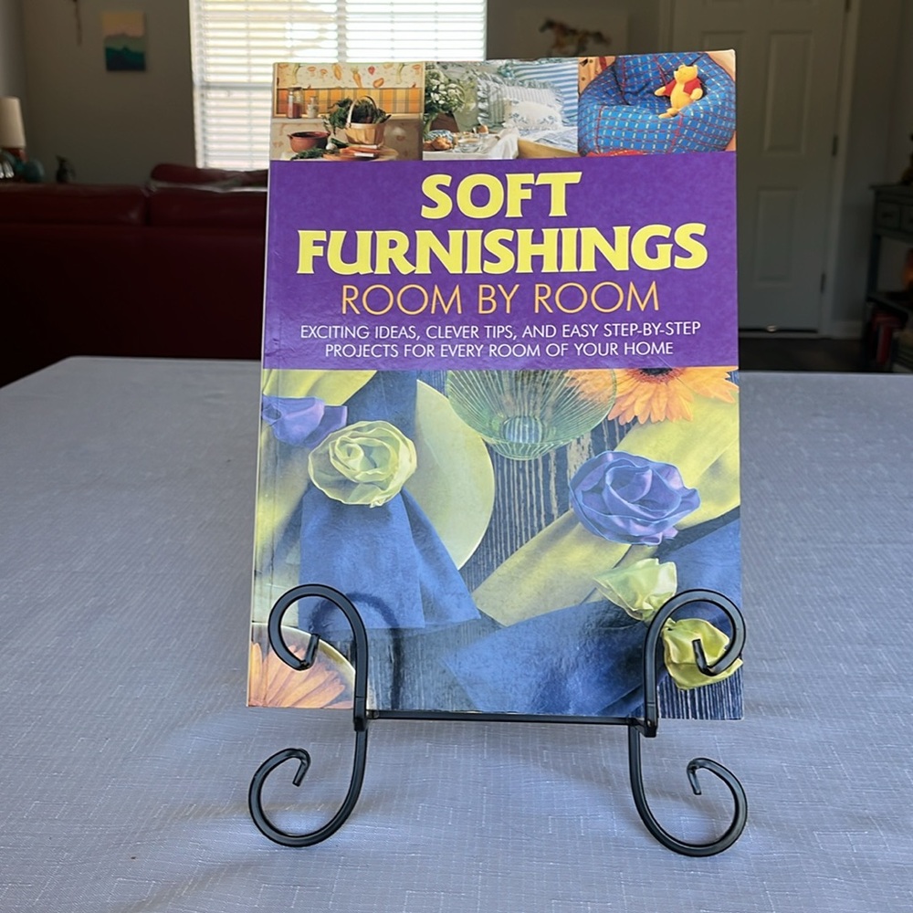 SOFT FURNISHINGS ROOM BY ROOM BOOK